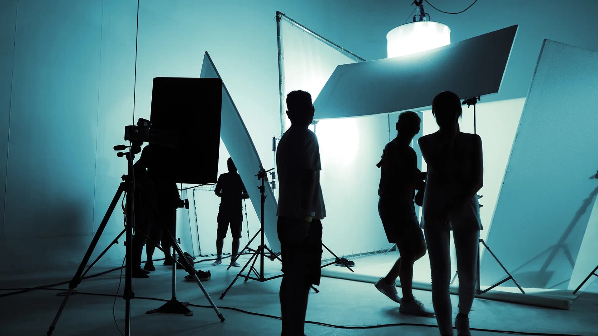 Over the Shoulder Shot: Practical Techniques for Stronger Visual Storytelling